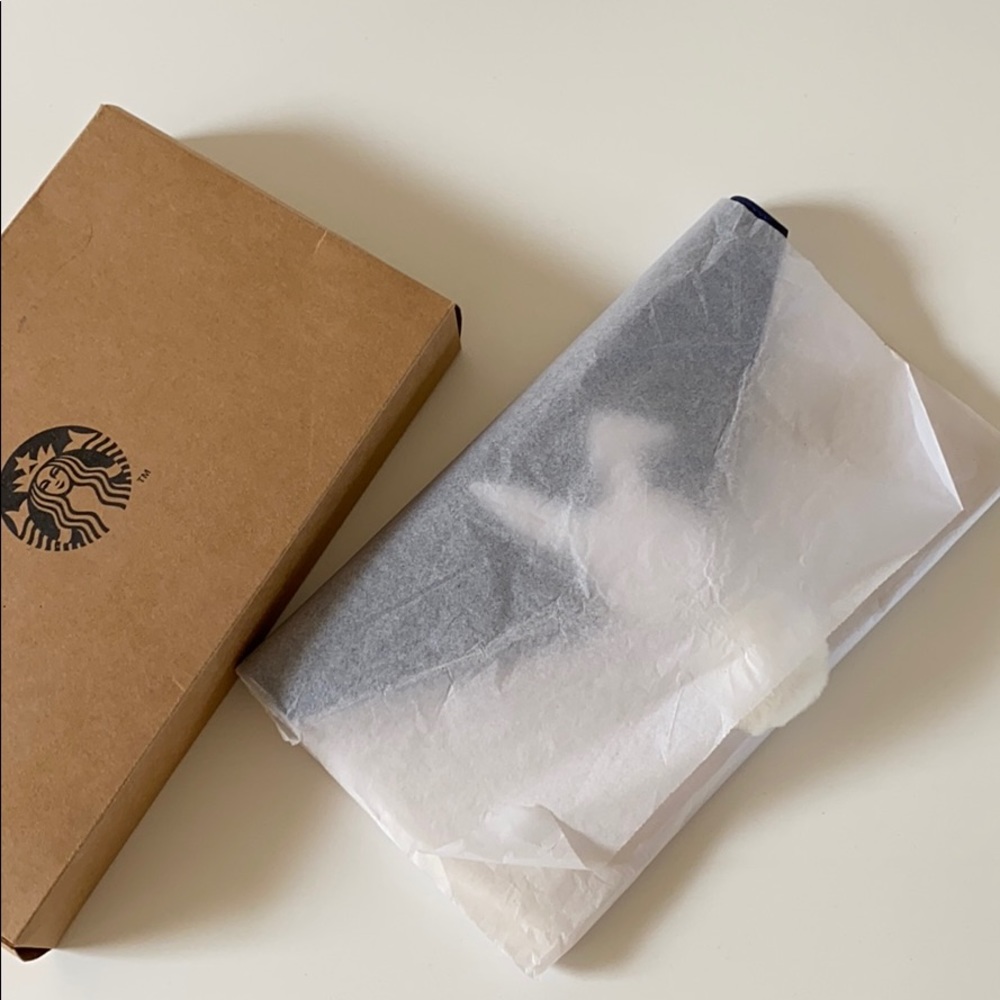 🆕 Starbucks Limited Editions Bunny Clutch - Picture 5 of 5